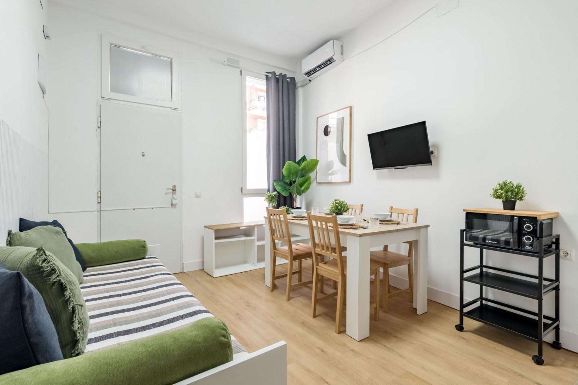 Charming Lucero Apartment Madrid Exterior photo