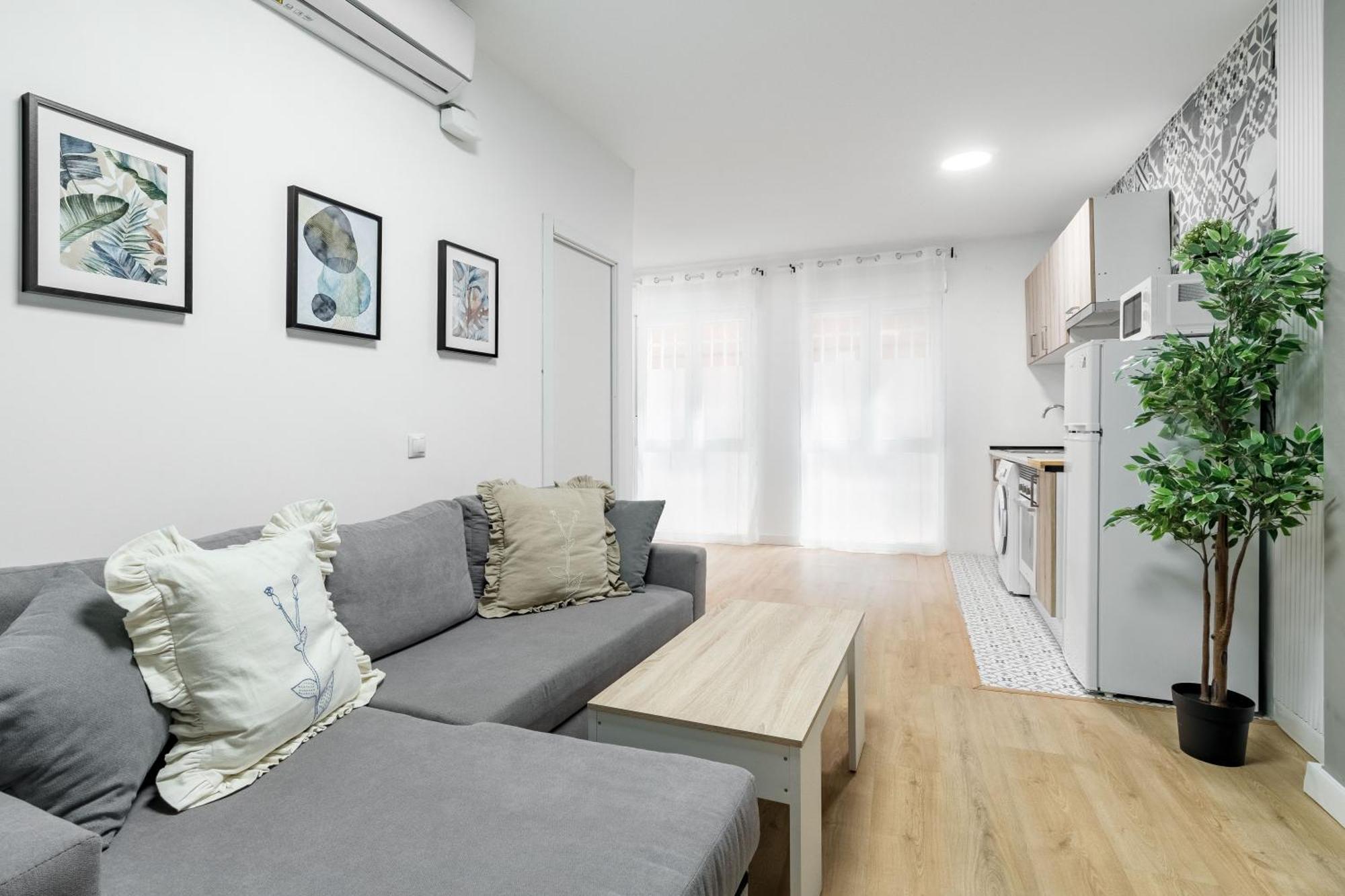 Charming Lucero Apartment Madrid Exterior photo