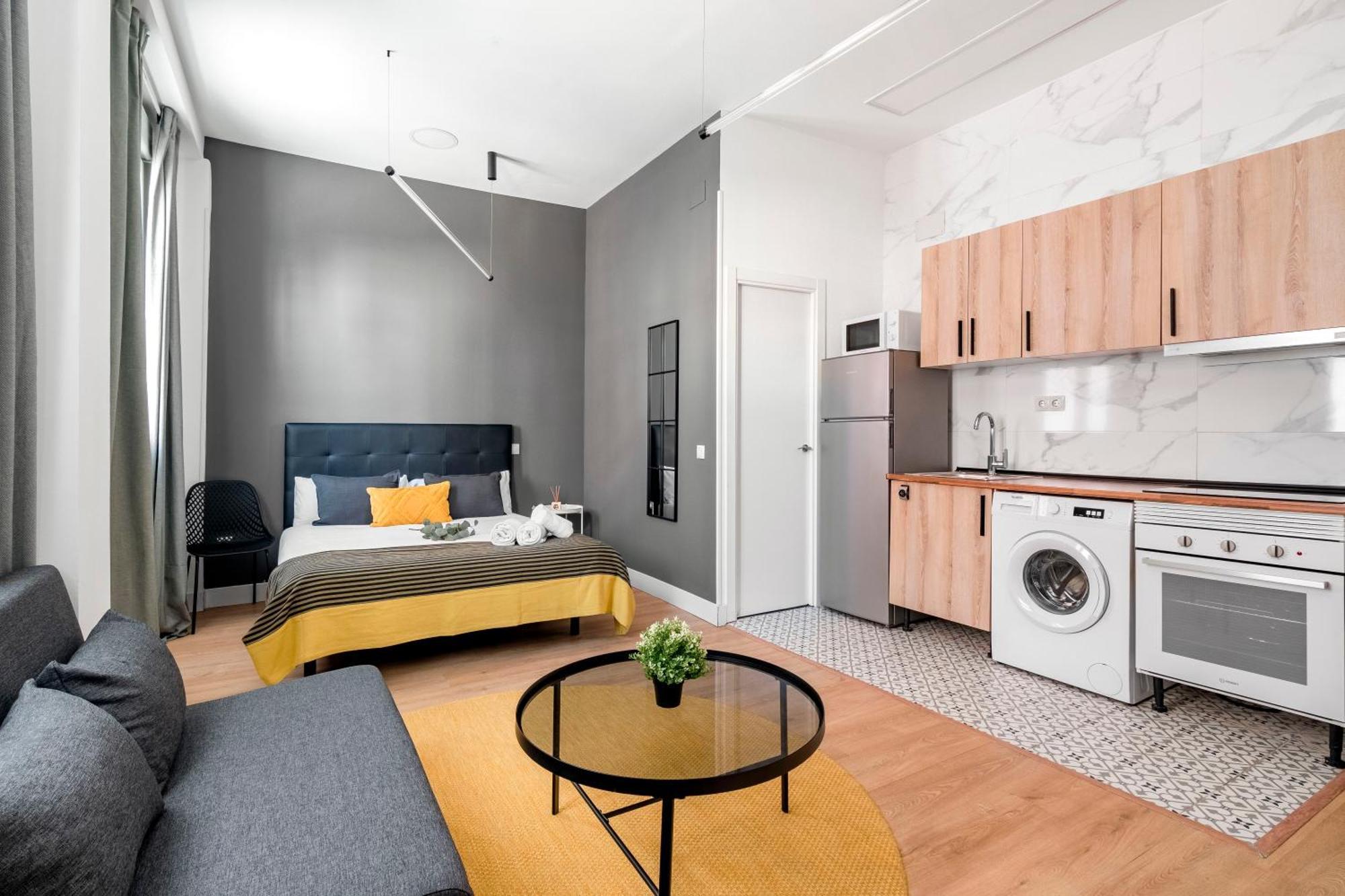 Charming Lucero Apartment Madrid Exterior photo